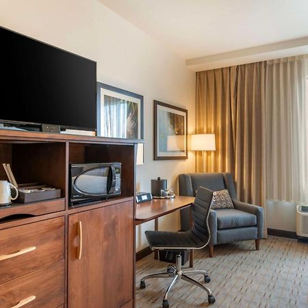 Best Western Premier Boulder Falls Inn Лебанон Екстер'єр фото