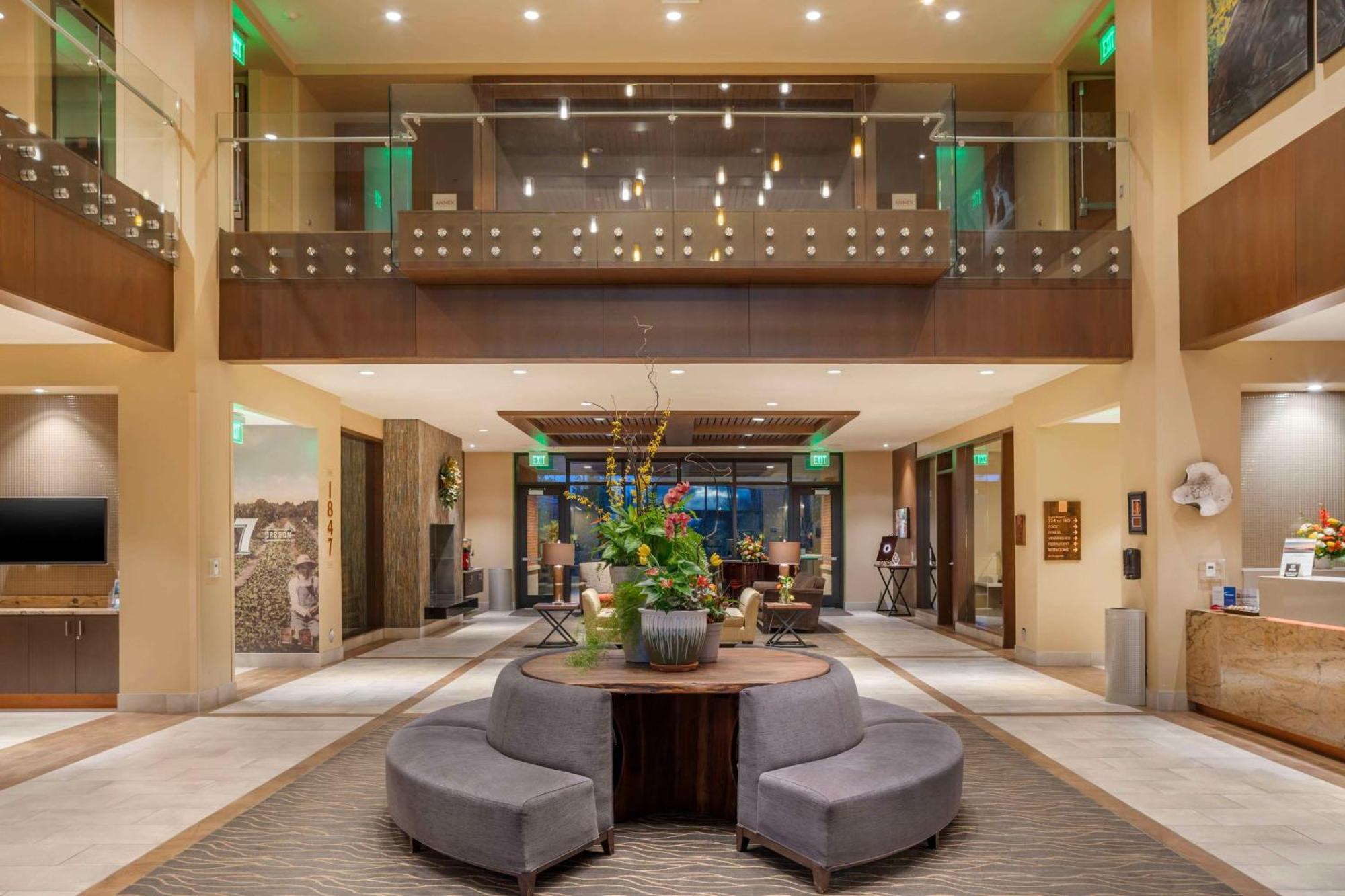 Best Western Premier Boulder Falls Inn Лебанон Екстер'єр фото