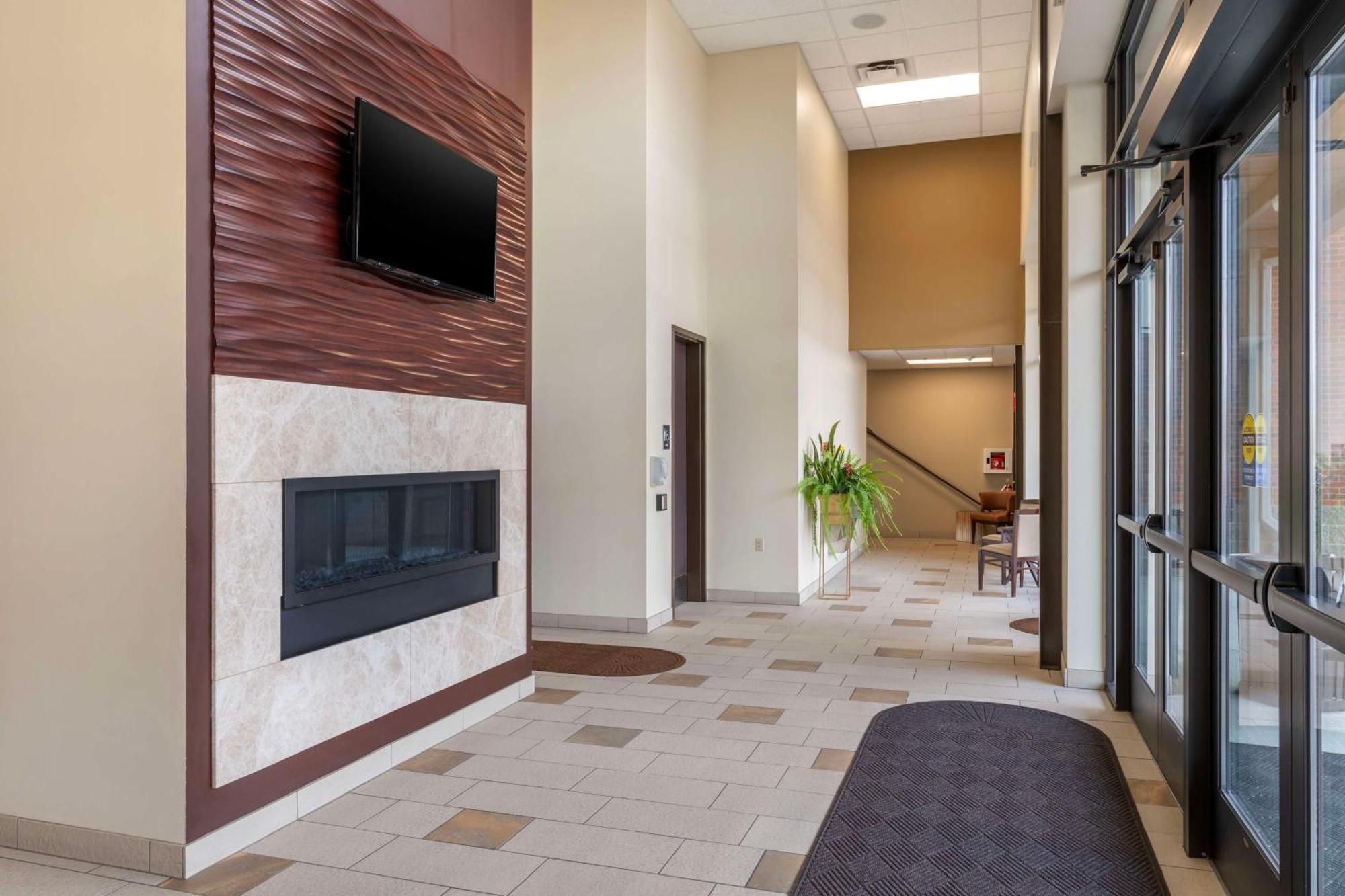 Best Western Premier Boulder Falls Inn Лебанон Екстер'єр фото