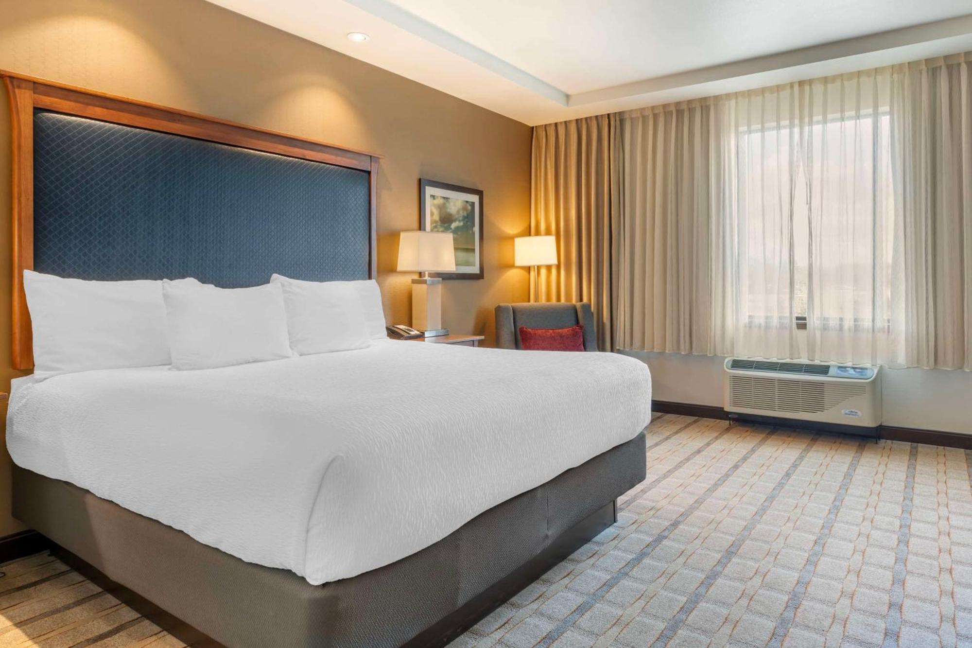 Best Western Premier Boulder Falls Inn Лебанон Екстер'єр фото