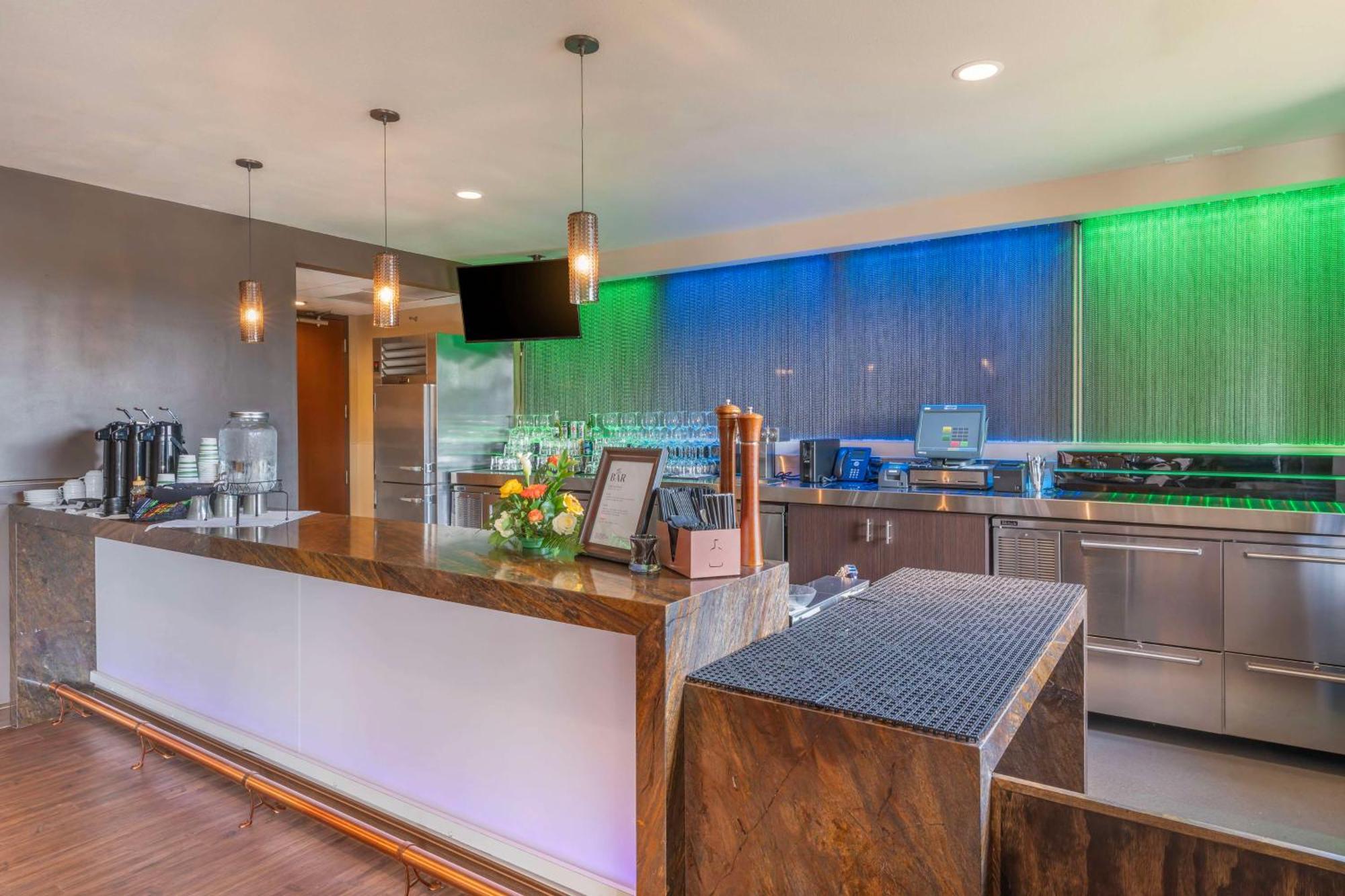 Best Western Premier Boulder Falls Inn Лебанон Екстер'єр фото